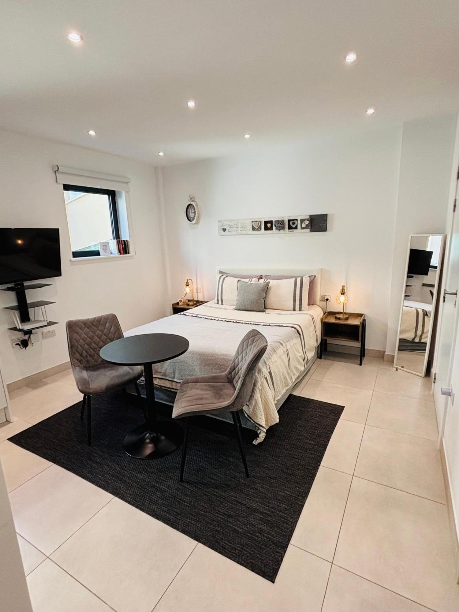 Gibraltar Central Suites エクステリア 写真
