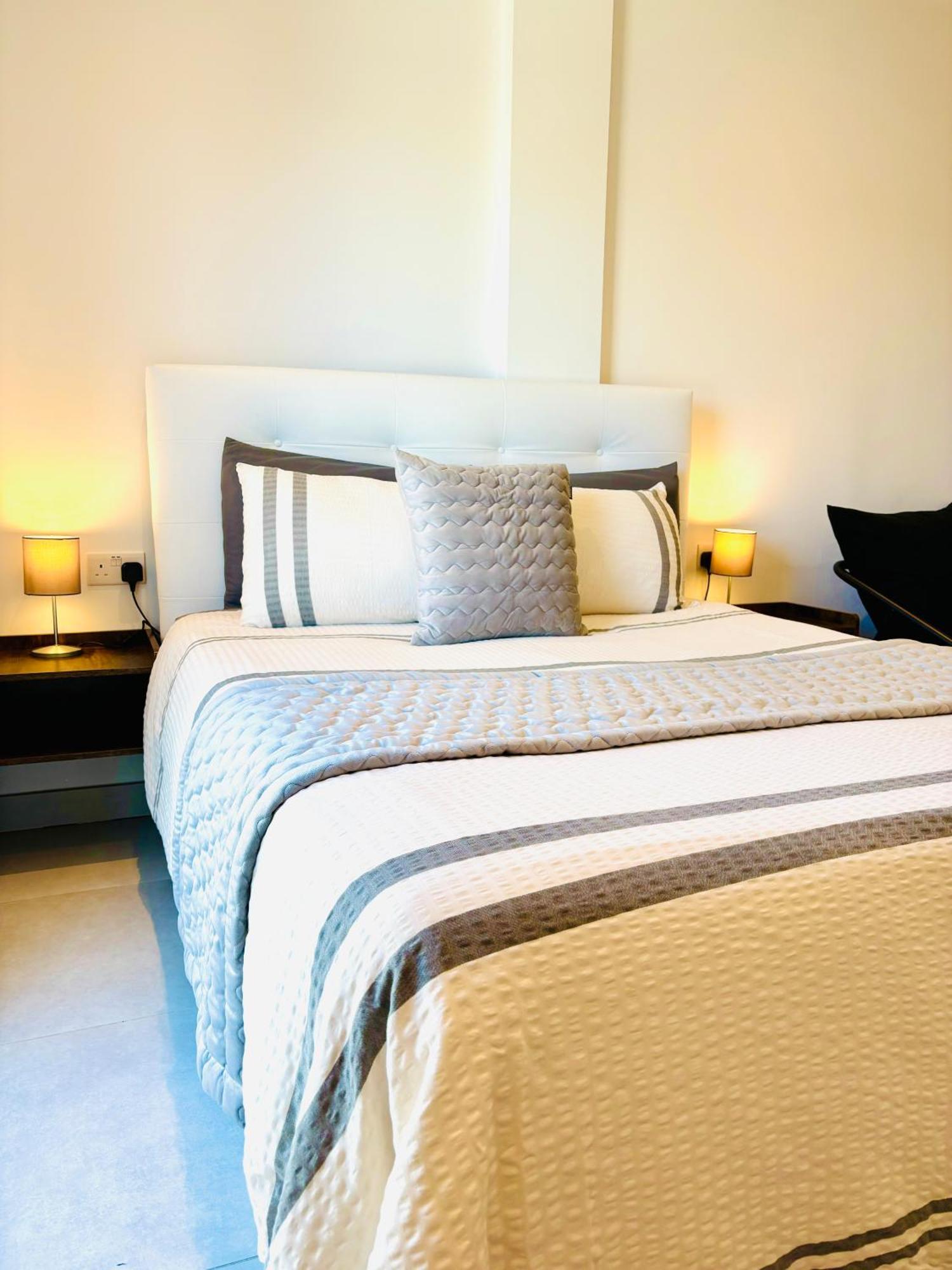 Gibraltar Central Suites エクステリア 写真